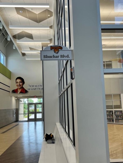 Hallway signs with brackets Photo